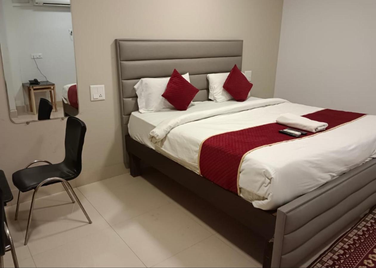 Hotel Amenda International นิวเดลี ภายนอก รูปภาพ